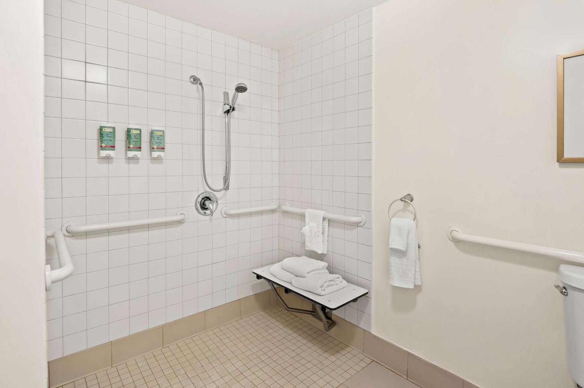 Best Western Ontario Mills Mall Εξωτερικό φωτογραφία